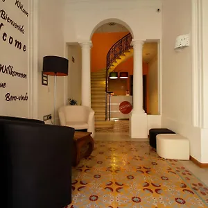 Хостел Corner Слима